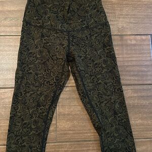 Lululemon Floral Patterned Leggings Capri